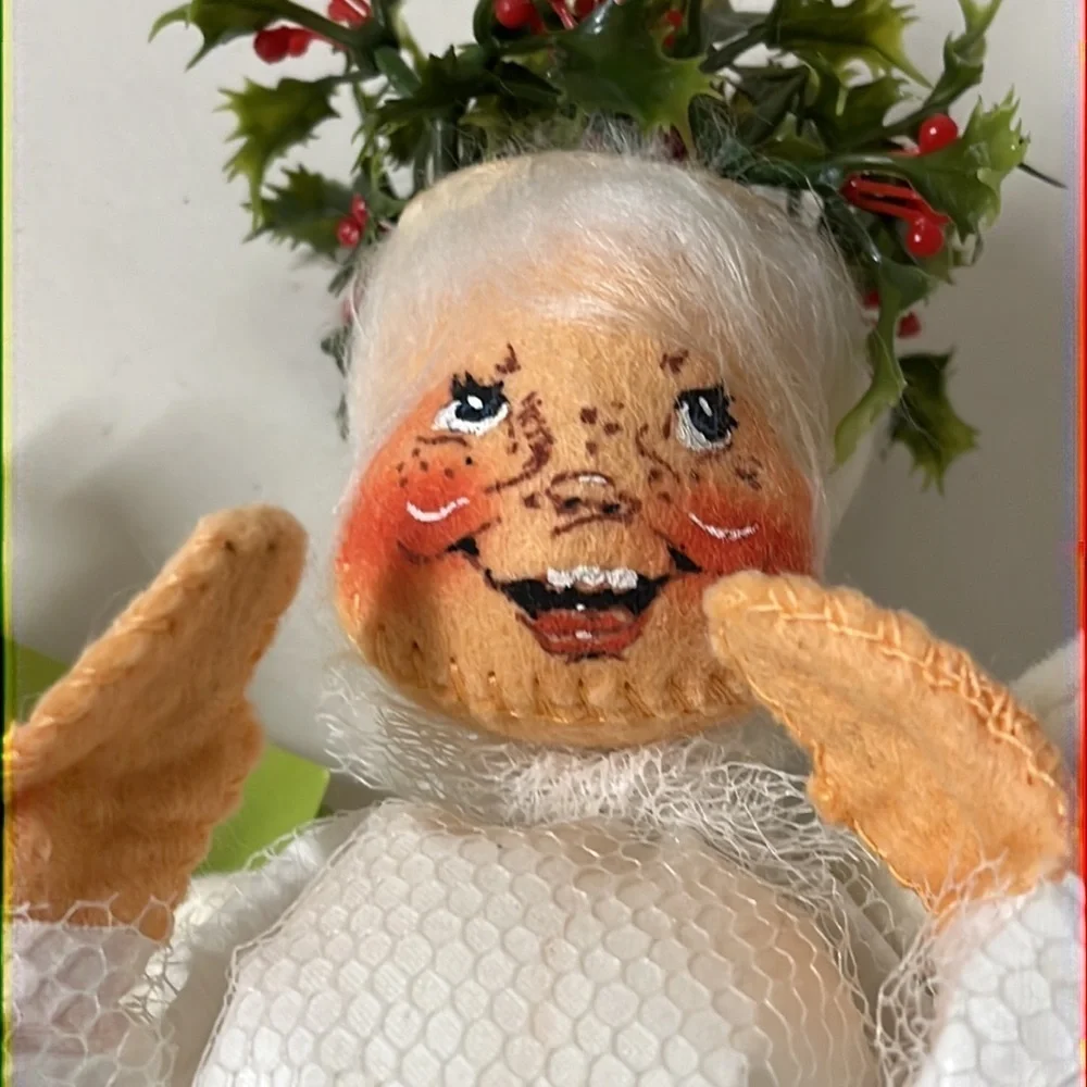 Vintage 1961 Annalee 8” Angel Holly Wreath‎ Halo with Tag